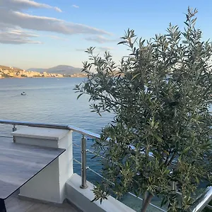 Royal 3* Sarandë