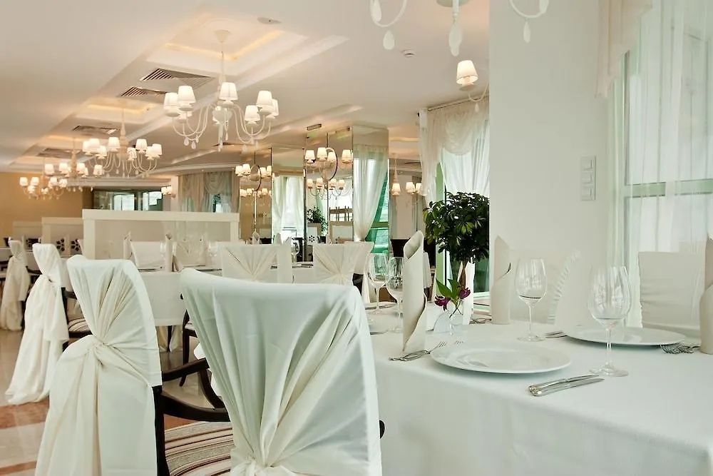 Earth & People Hotel & Spa - Free Parking & Swimming Pool Sofia 4*,