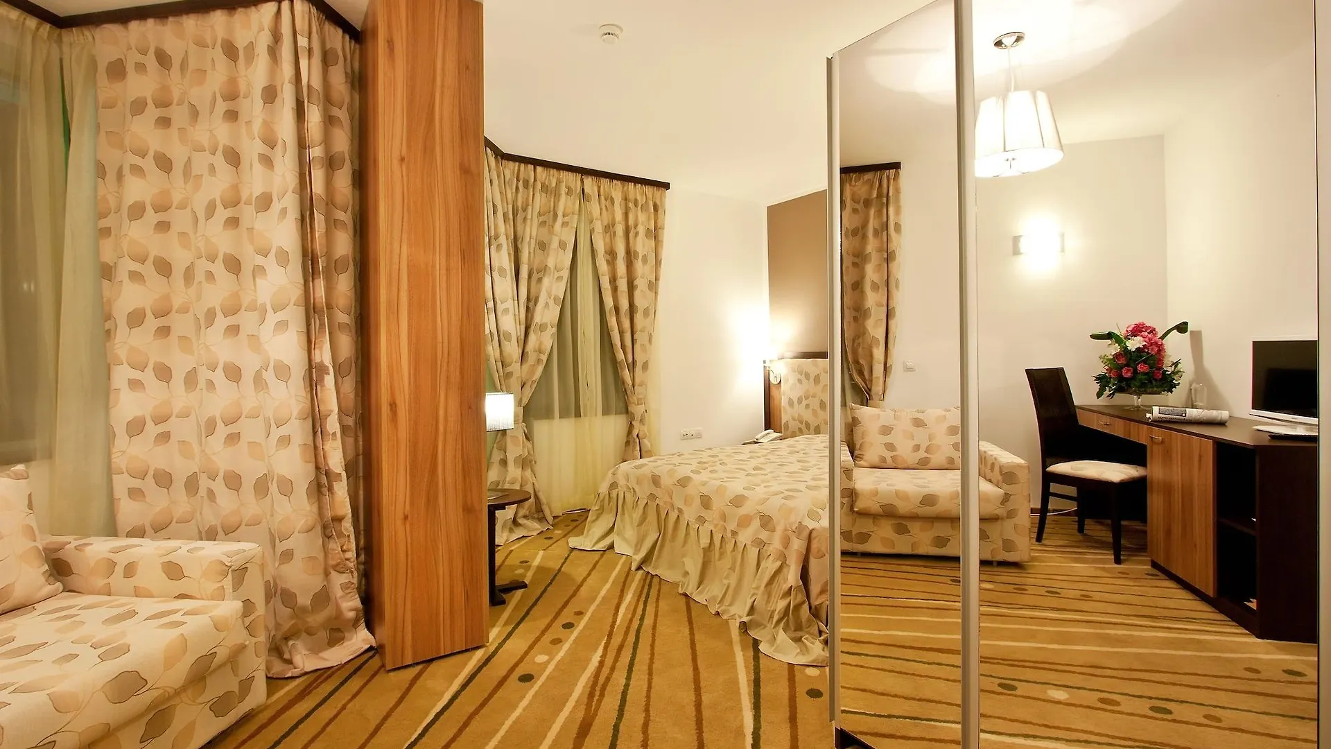 Earth & People Hotel & Spa - Free Parking Sofia 4*,