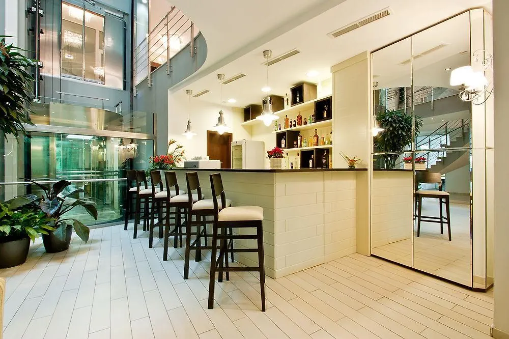 Earth & People Hotel & Spa - Free Parking & Swimming Pool Sofia